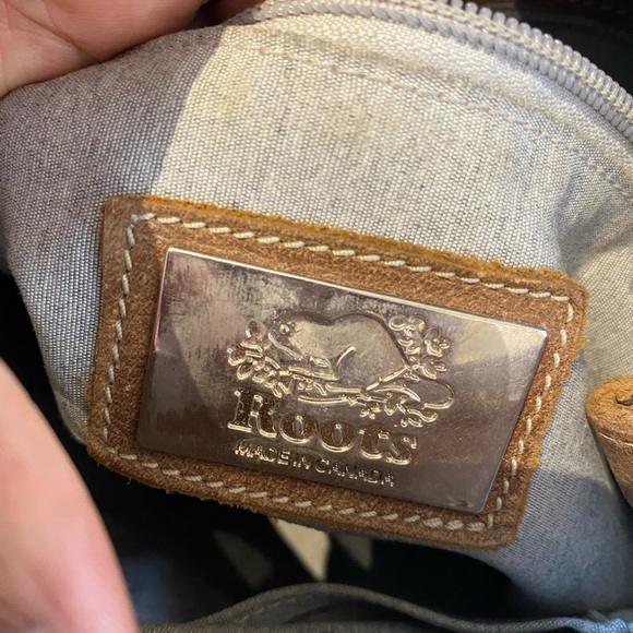 Roots Chelsea brown leather shoulder bag.. - Picture 11 of 11